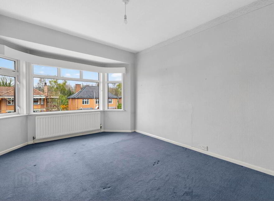 10 Waverley Avenue, Lisburn, BT28 1JS