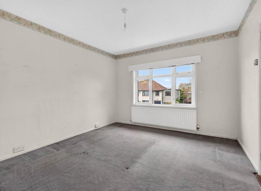 10 Waverley Avenue, Lisburn, BT28 1JS