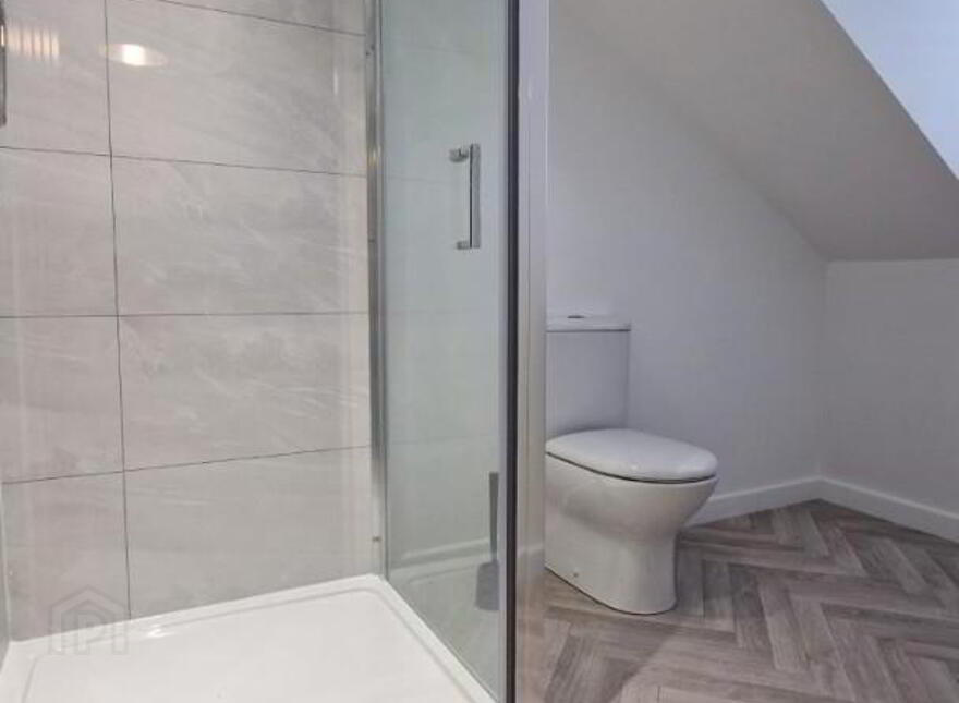 Room 4, 265 Woodstock Road, Belfast, BT6 8PR