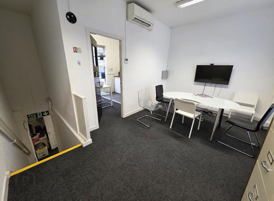 78 Bachelors Walk, Lisburn, BT28 1XN