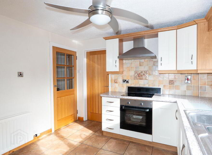4 Glebetown Drive, Downpatrick, BT30 6QF