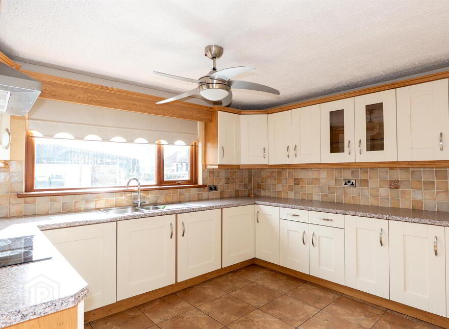 4 Glebetown Drive, Downpatrick, BT30 6QF