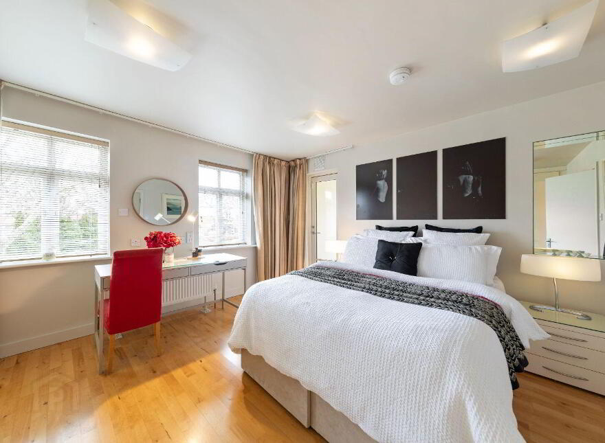 4 Hampton Crescent, Saint Helen's Wood, Blackrock, Blackrock, A94FK44