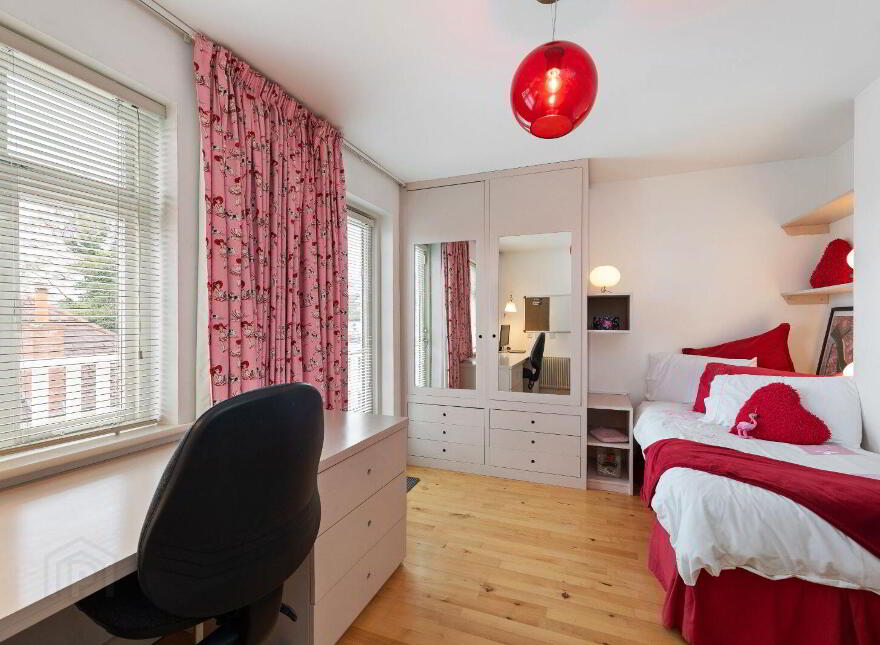 4 Hampton Crescent, Saint Helen's Wood, Blackrock, Blackrock, A94FK44