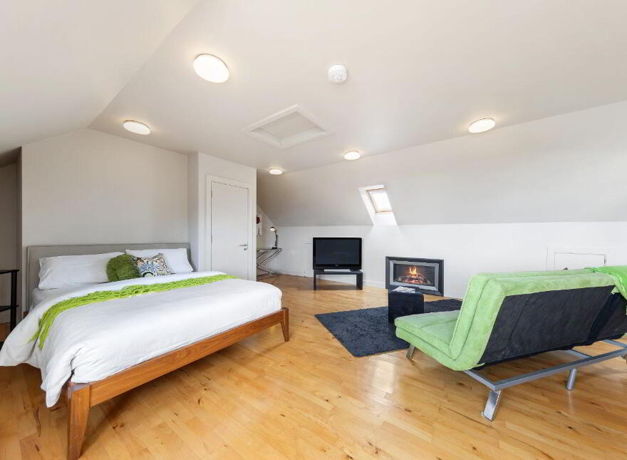 4 Hampton Crescent, Saint Helen's Wood, Blackrock, Blackrock, A94FK44