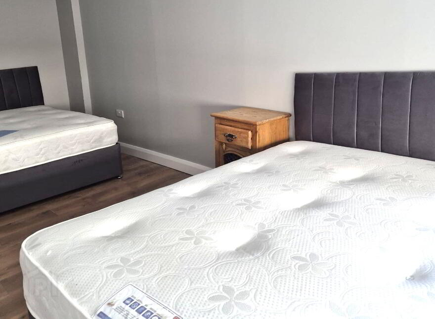 146 Main Street, Fintona, BT78 2AF