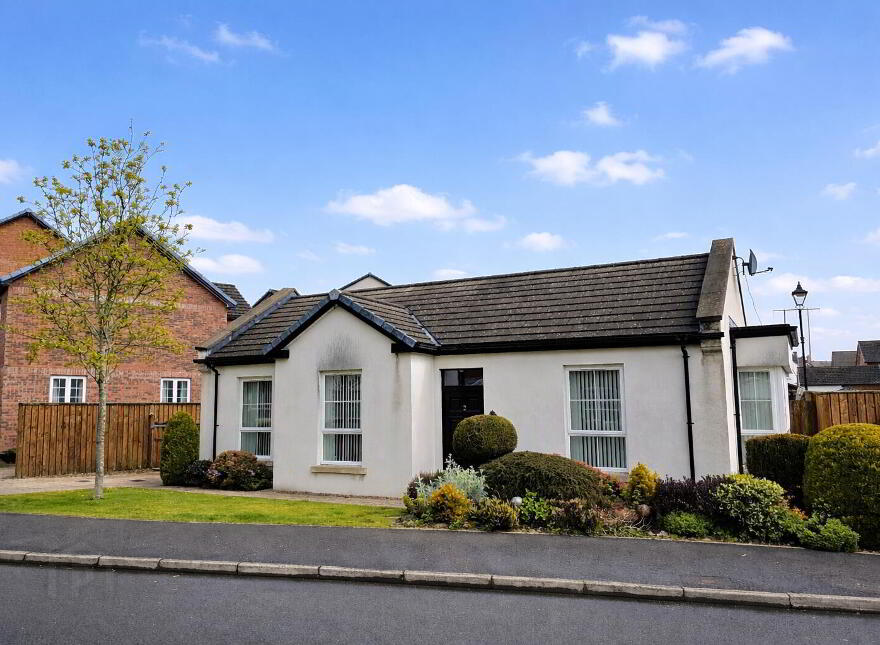 2 Lady Wallace Way, Lisburn, BT28 3WR