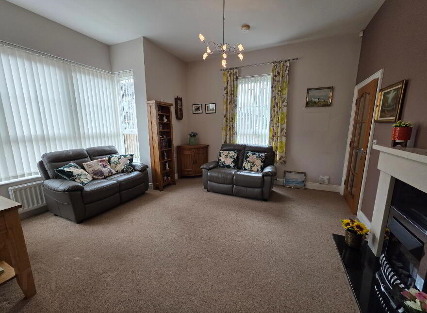 2 Lady Wallace Way, Lisburn, BT28 3WR