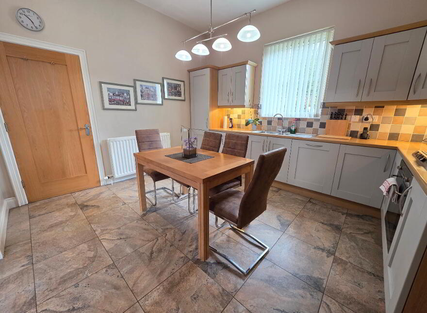 2 Lady Wallace Way, Lisburn, BT28 3WR