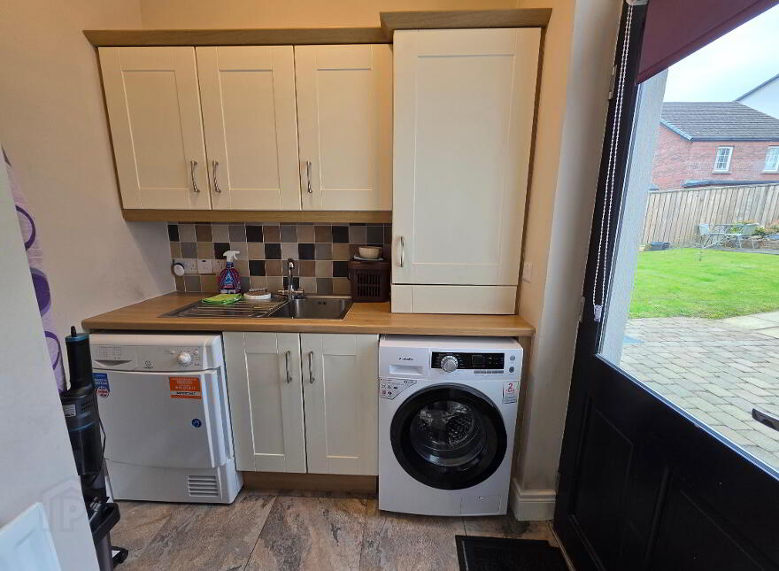 2 Lady Wallace Way, Lisburn, BT28 3WR