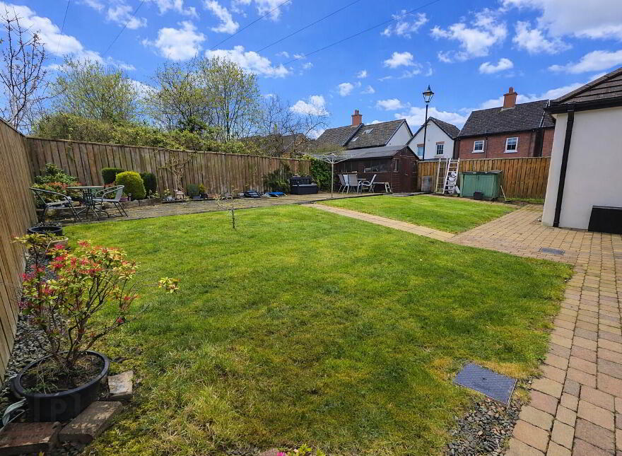 2 Lady Wallace Way, Lisburn, BT28 3WR
