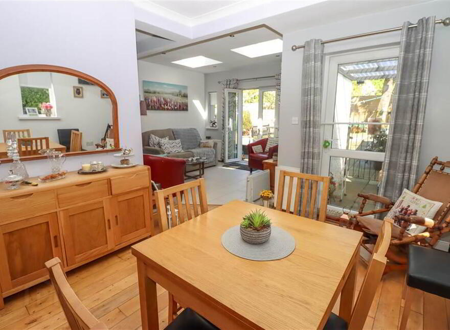 86 Comber Road, Dundonald, Belfast, BT16 2AG
