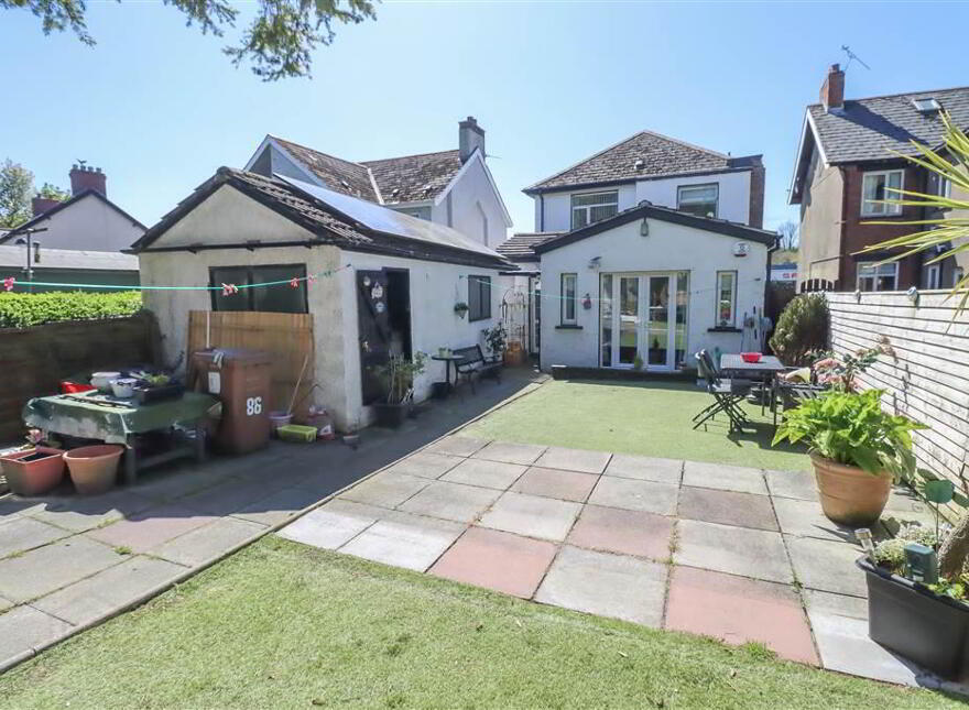 86 Comber Road, Dundonald, Belfast, BT16 2AG