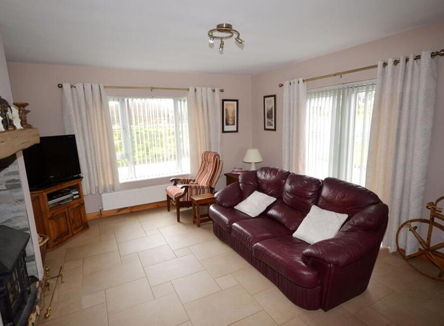Church Road, Glenties, F94F853
