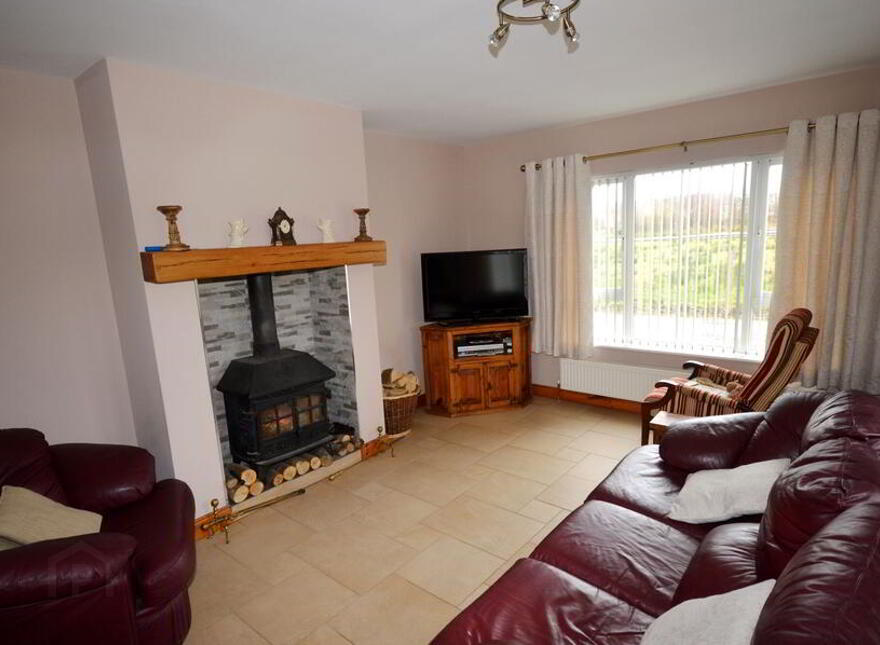 Church Road, Glenties, F94F853