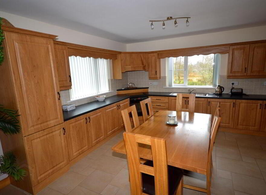 Church Road, Glenties, F94F853
