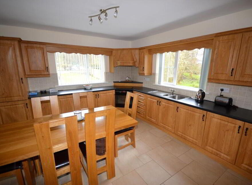 Church Road, Glenties, F94F853
