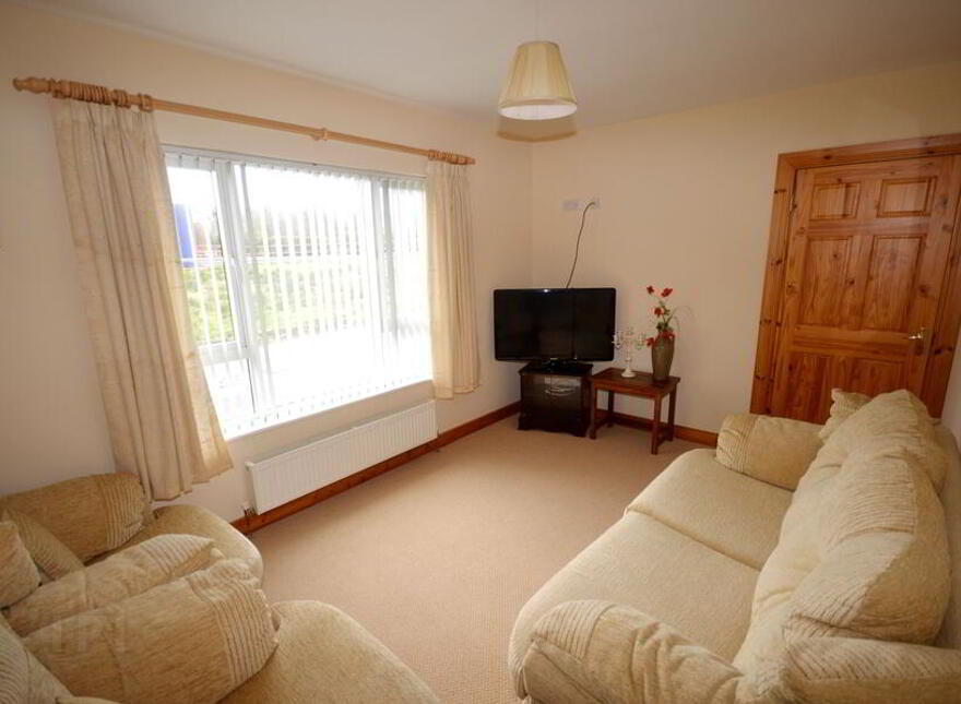 Church Road, Glenties, F94F853