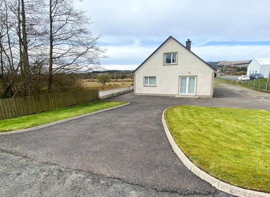 Church Road, Glenties, F94F853