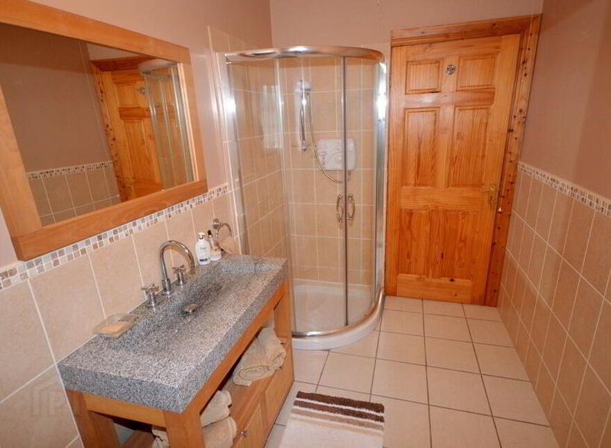 Church Road, Glenties, F94F853