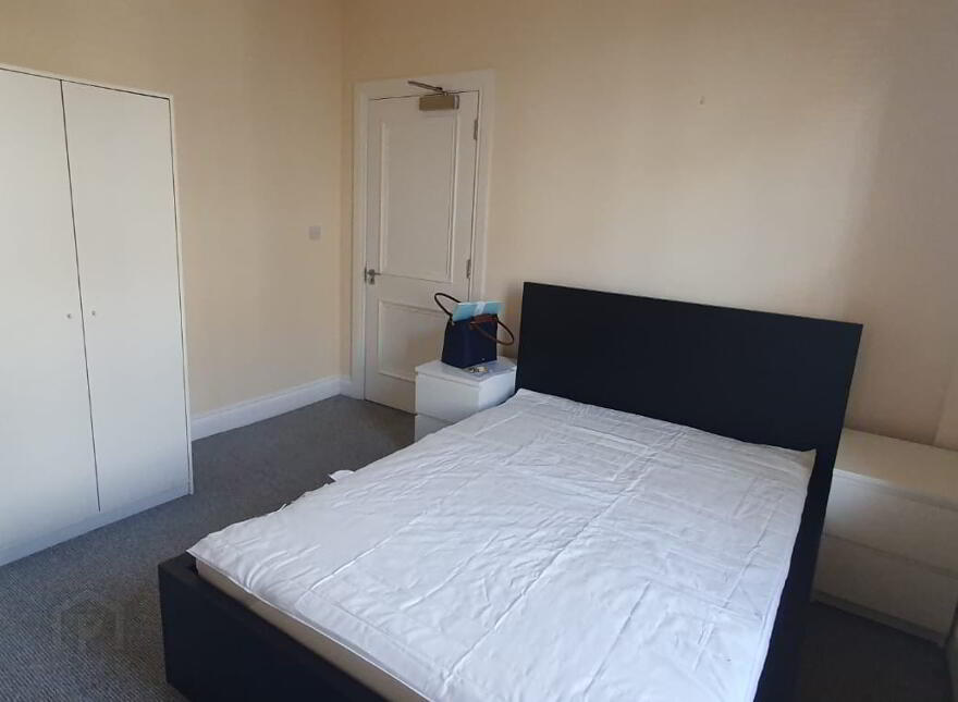 ROOMS TO RENT, 30 Lower Violet Street, - Utilities Included. Derry/L...Waterside, BT47 2AR