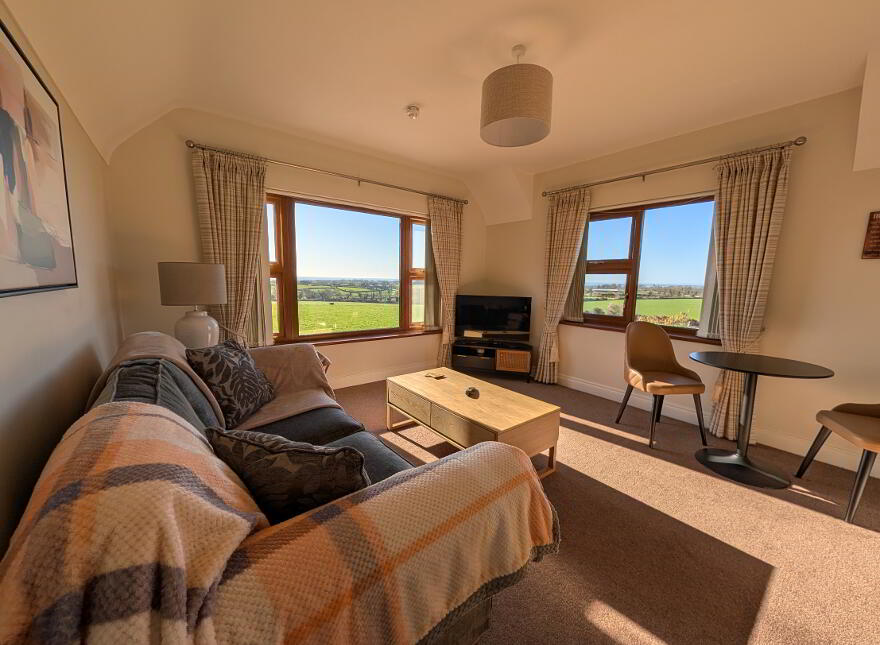 Mourne Country House, 32 Dougans Road, Kilkeel, BT34 4HN