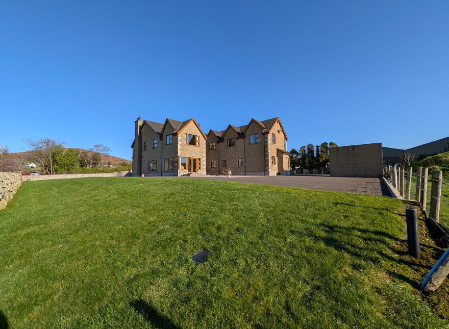 Mourne Country House, 32 Dougans Road, Kilkeel, BT34 4HN