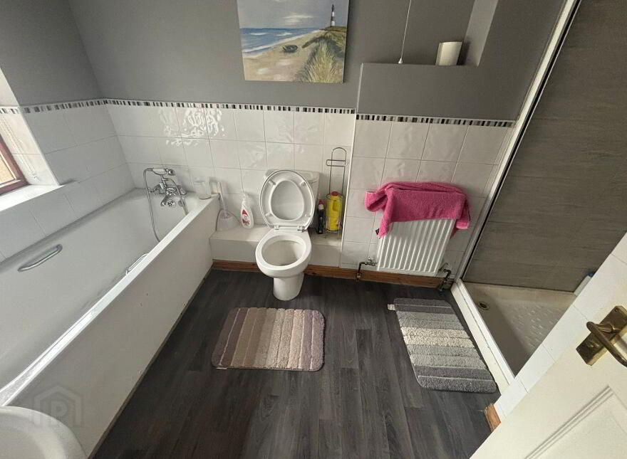 ROOMS TO RENT, 17 Alfred Street, - Utilities Included. Derry/Londond...Waterside, BT47 6DZ