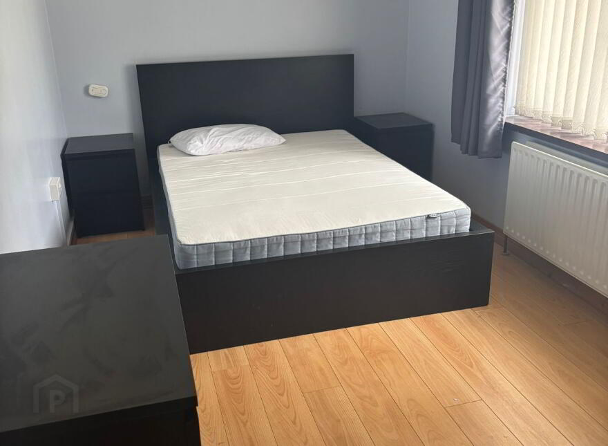 ROOMS TO RENT, 17 Alfred Street, - Utilities Included. Derry/Londond...Waterside, BT47 6DZ