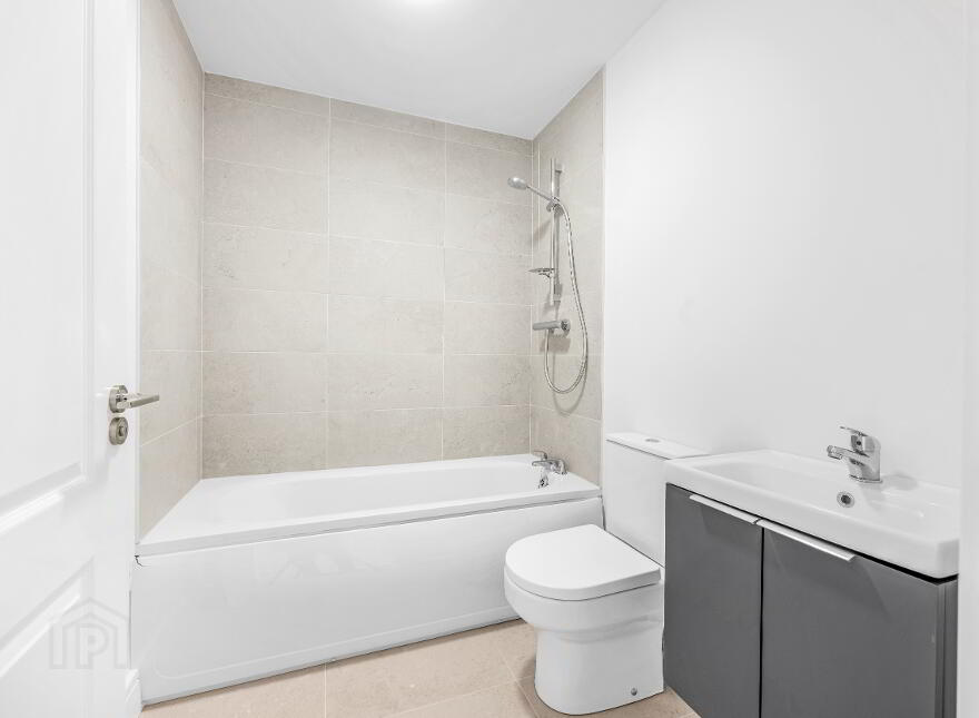 3 Bellingham Lodge, Park Road, Rush, K56N268