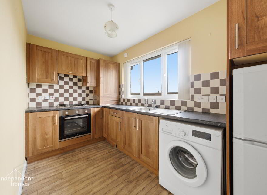 12 Walnut Grove, Larne, BT40 2WS