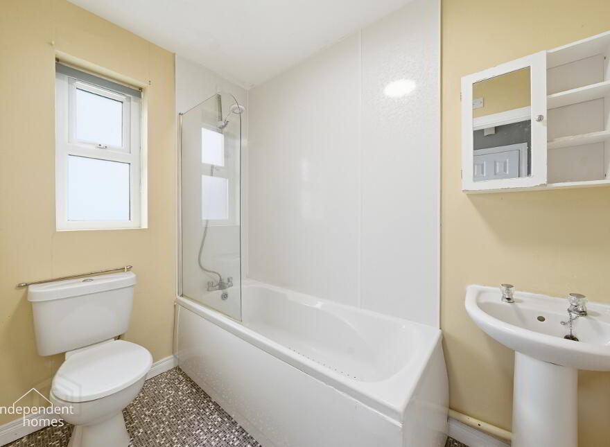 12 Walnut Grove, Larne, BT40 2WS