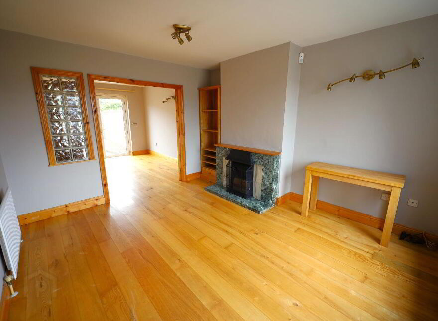8 Owenabue View, Carrigaline, P43FH94
