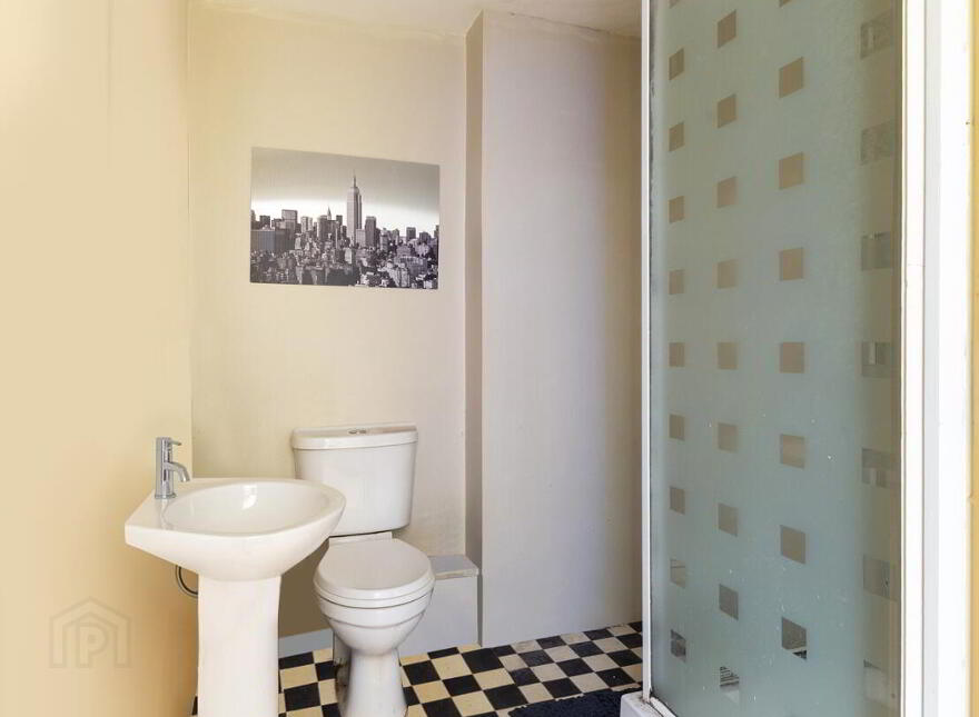 Apartment 10 Annesley Building 36 Old Bakers Court, Ravenhill Road, Belfast, BT6 8QY