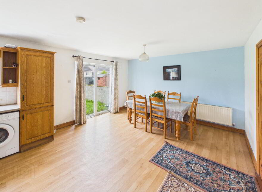 28 Westwood Park, Clara, R35RH32