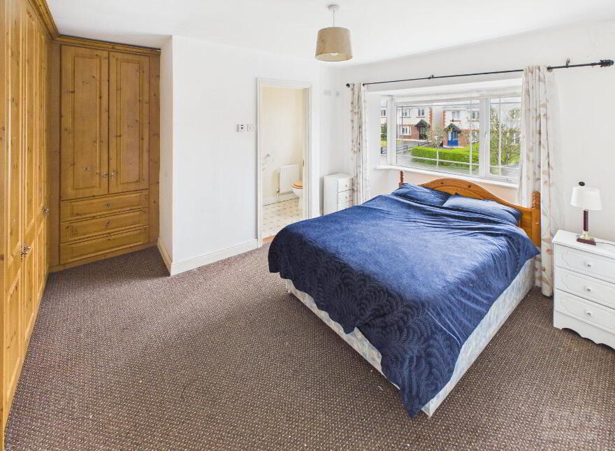 28 Westwood Park, Clara, R35RH32