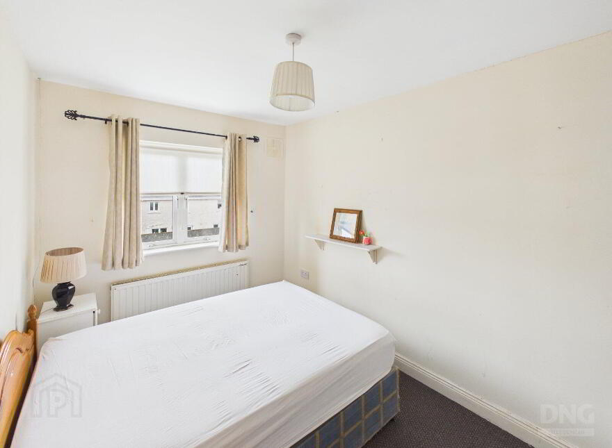 28 Westwood Park, Clara, R35RH32