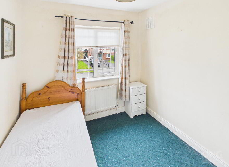 28 Westwood Park, Clara, R35RH32