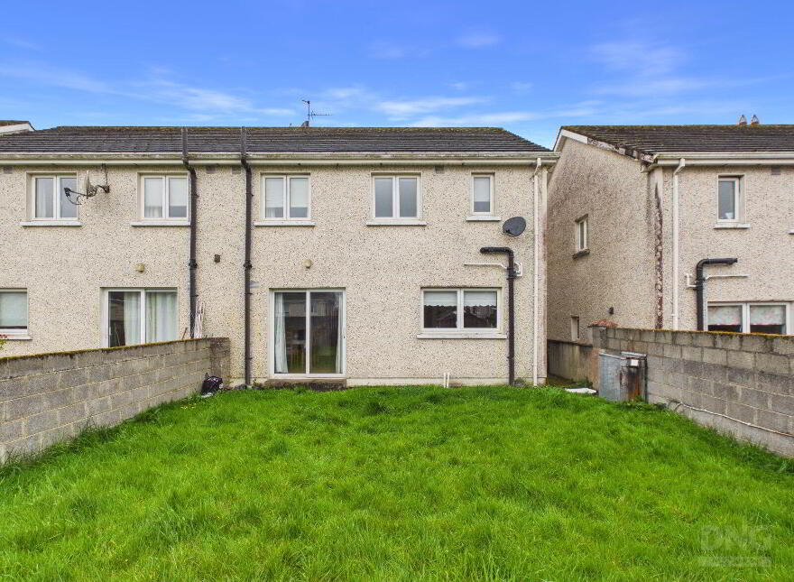 28 Westwood Park, Clara, R35RH32