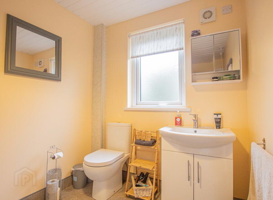 5 Causeway Court, Portrush, BT56 8SJ