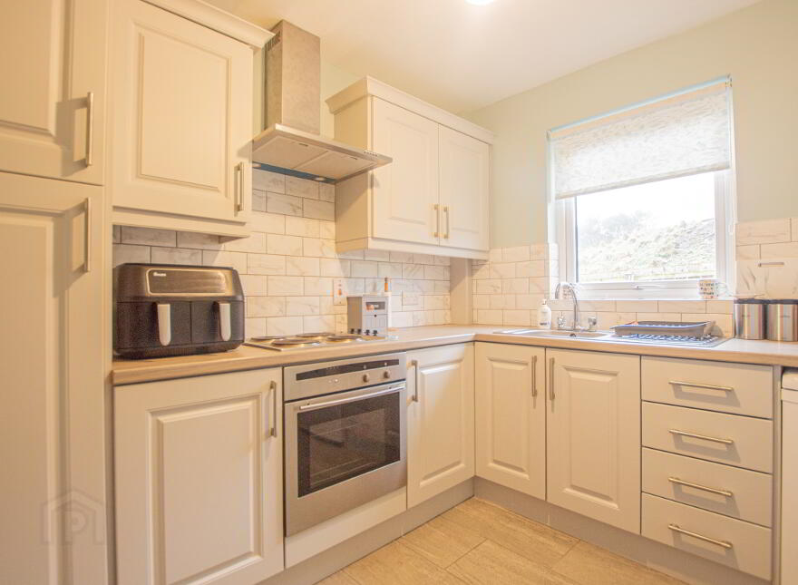 5 Causeway Court, Portrush, BT56 8SJ