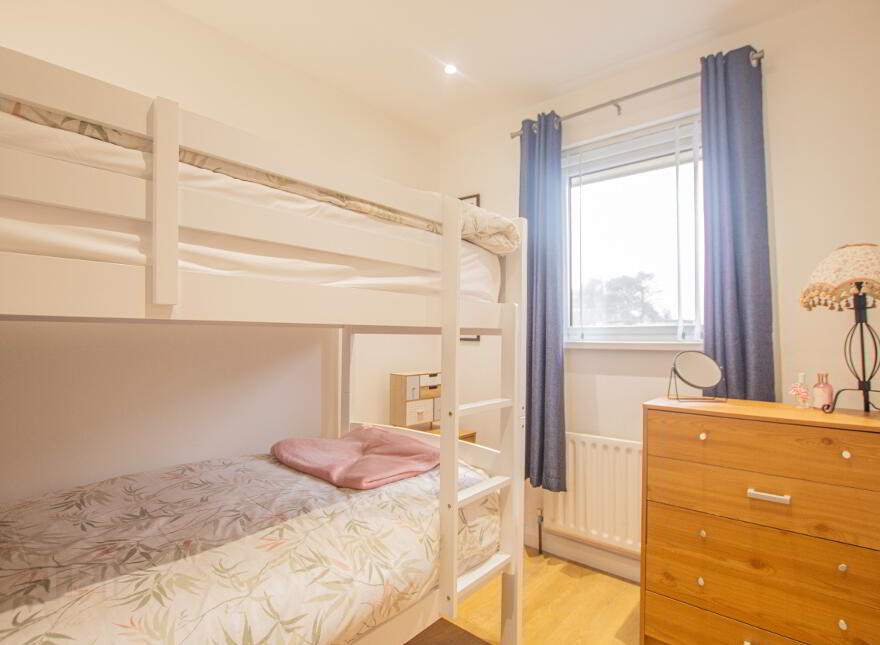 5 Causeway Court, Portrush, BT56 8SJ