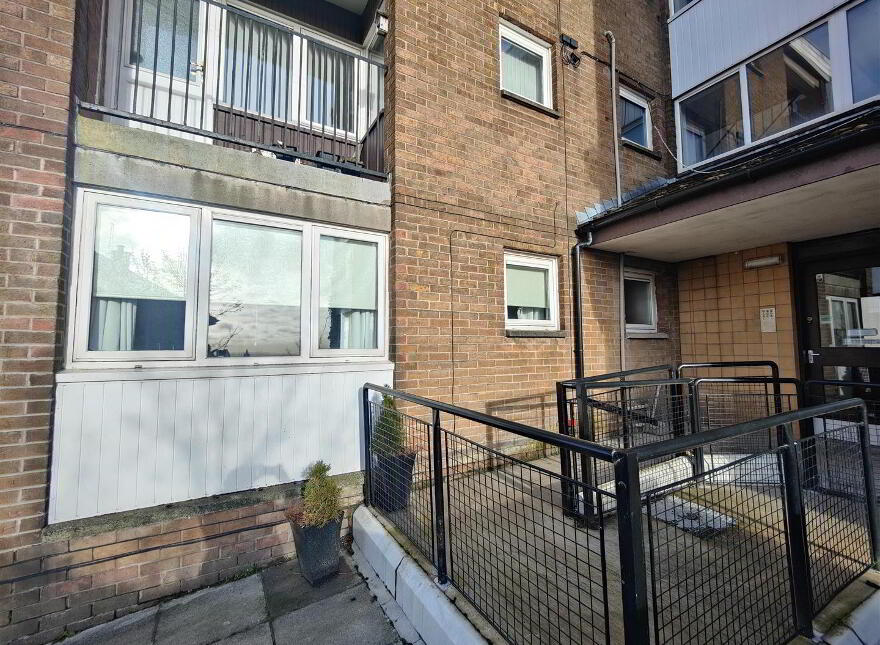 53C Sunningdale Gardens, Belfast, BT14 6SG