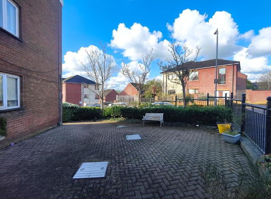 53C Sunningdale Gardens, Belfast, BT14 6SG