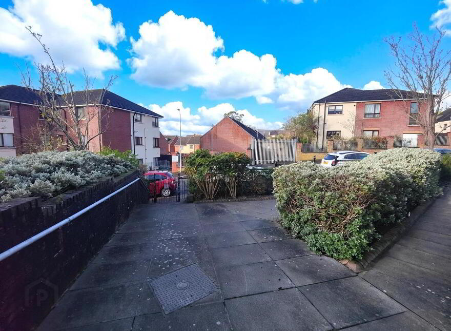 53C Sunningdale Gardens, Belfast, BT14 6SG