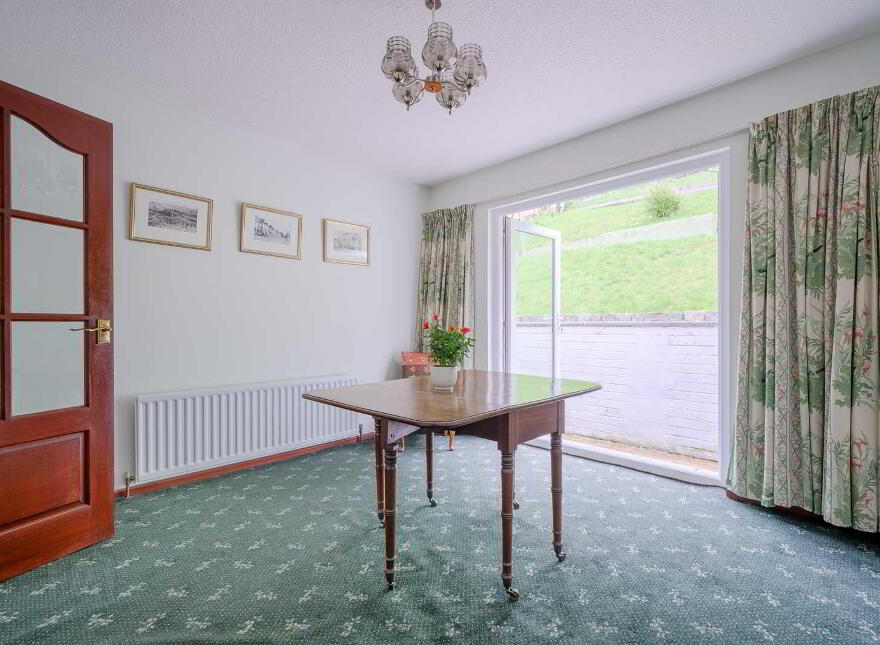 11 Finchley Vale, Belfast, BT4 2EU