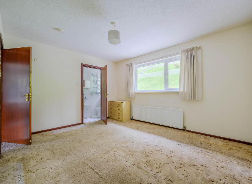 11 Finchley Vale, Belfast, BT4 2EU