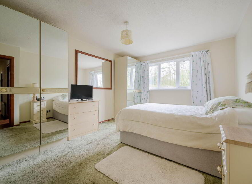 11 Finchley Vale, Belfast, BT4 2EU