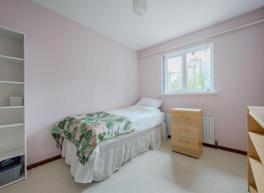 11 Finchley Vale, Belfast, BT4 2EU