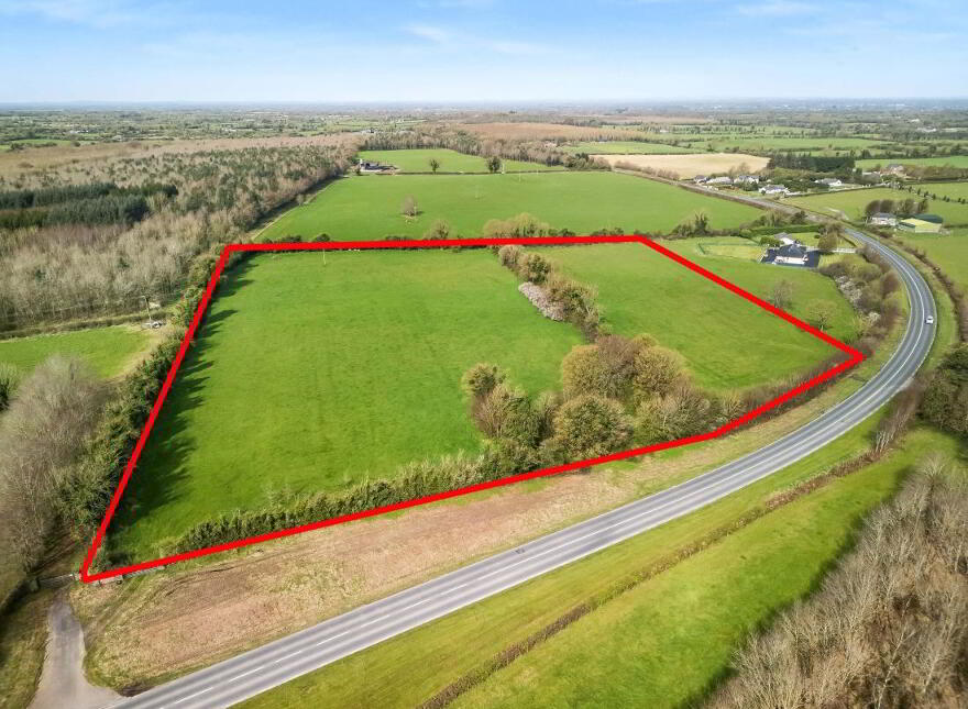 10.5 ACRES, Dangan, Summerhill